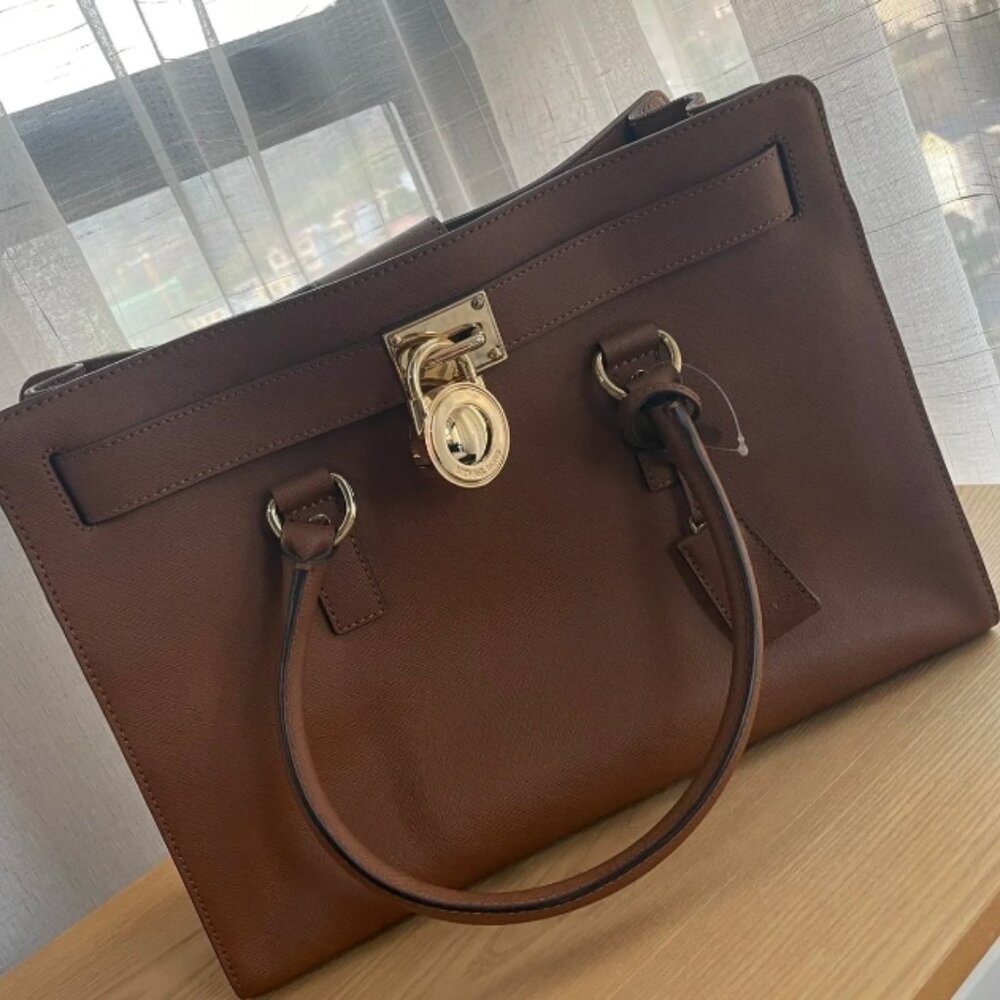 Michael Kors Hamilton Saffiano never used!